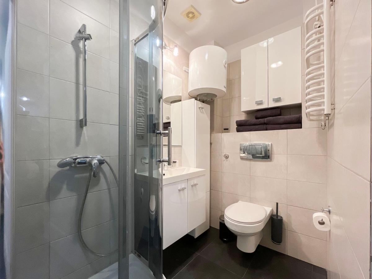 Heart Of Wroclaw - Spacious 3Rooms 75M2 As Home Apartamenty R243 Экстерьер фото